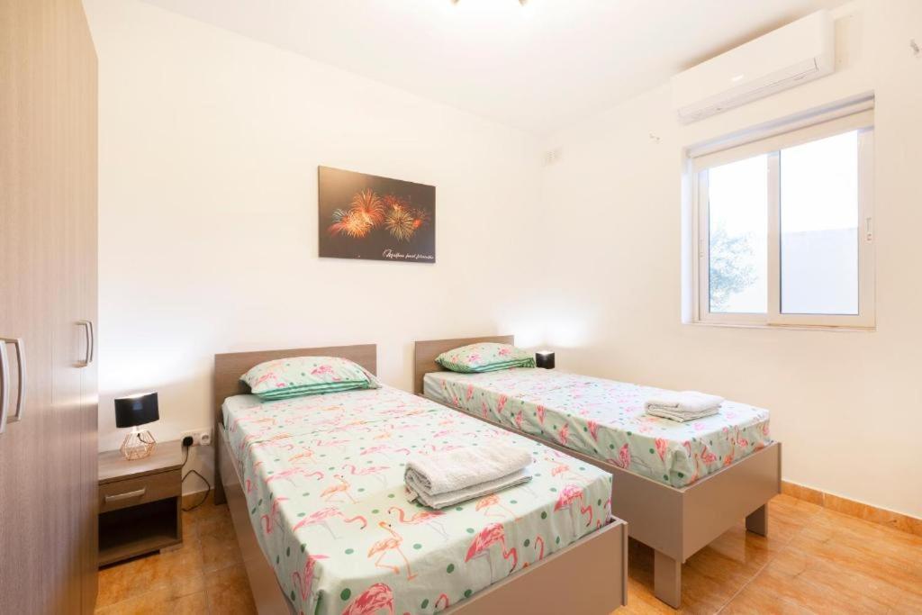 Gudja - Lovely 3 Bedroom Unit With Own Private Entrance Экстерьер фото